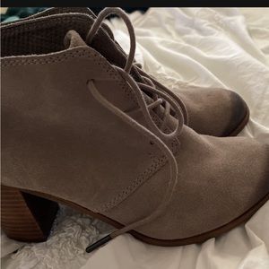 Toms tan suede ankle boots